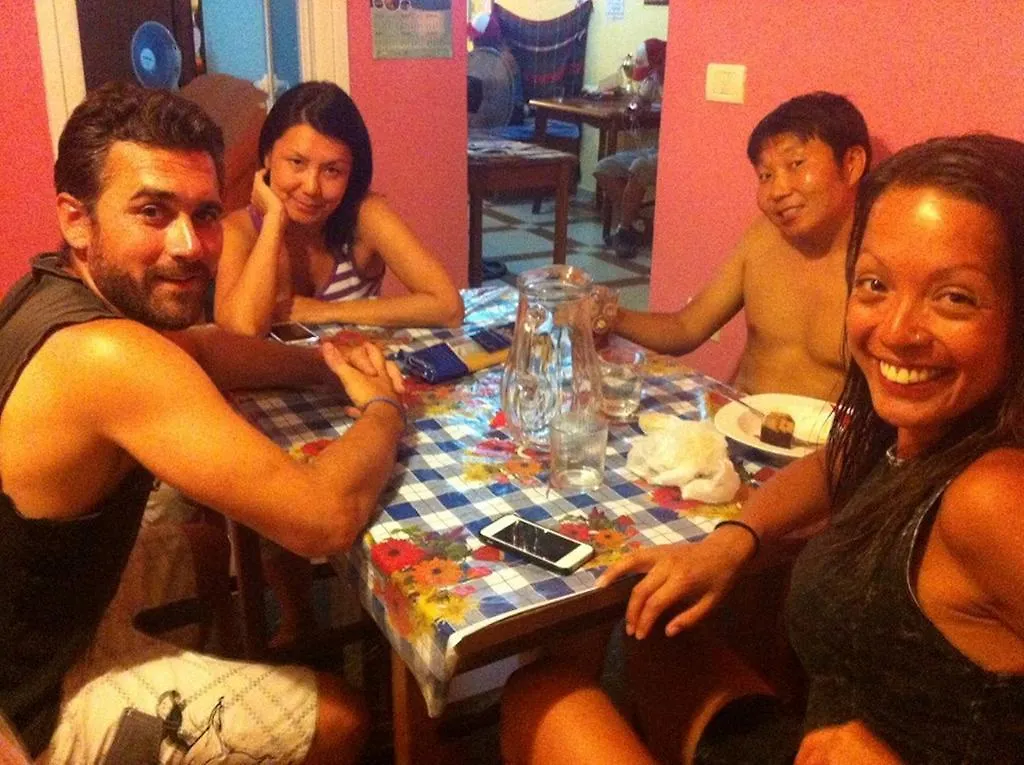 Dolphin Hostel Sarande